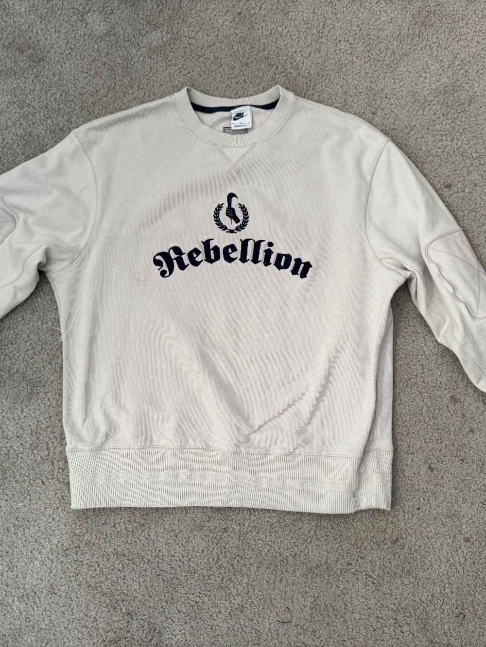 NIKE sportswear “Rebellion” sweatshirt